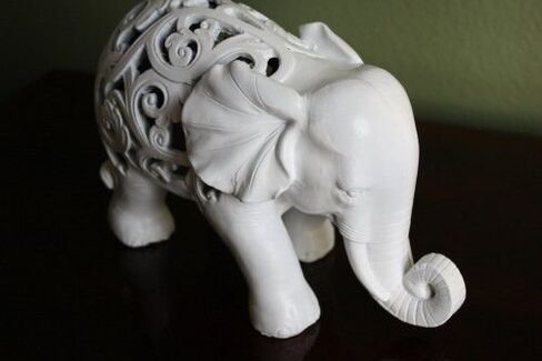 Figura dun elefante como amuleto de sorte